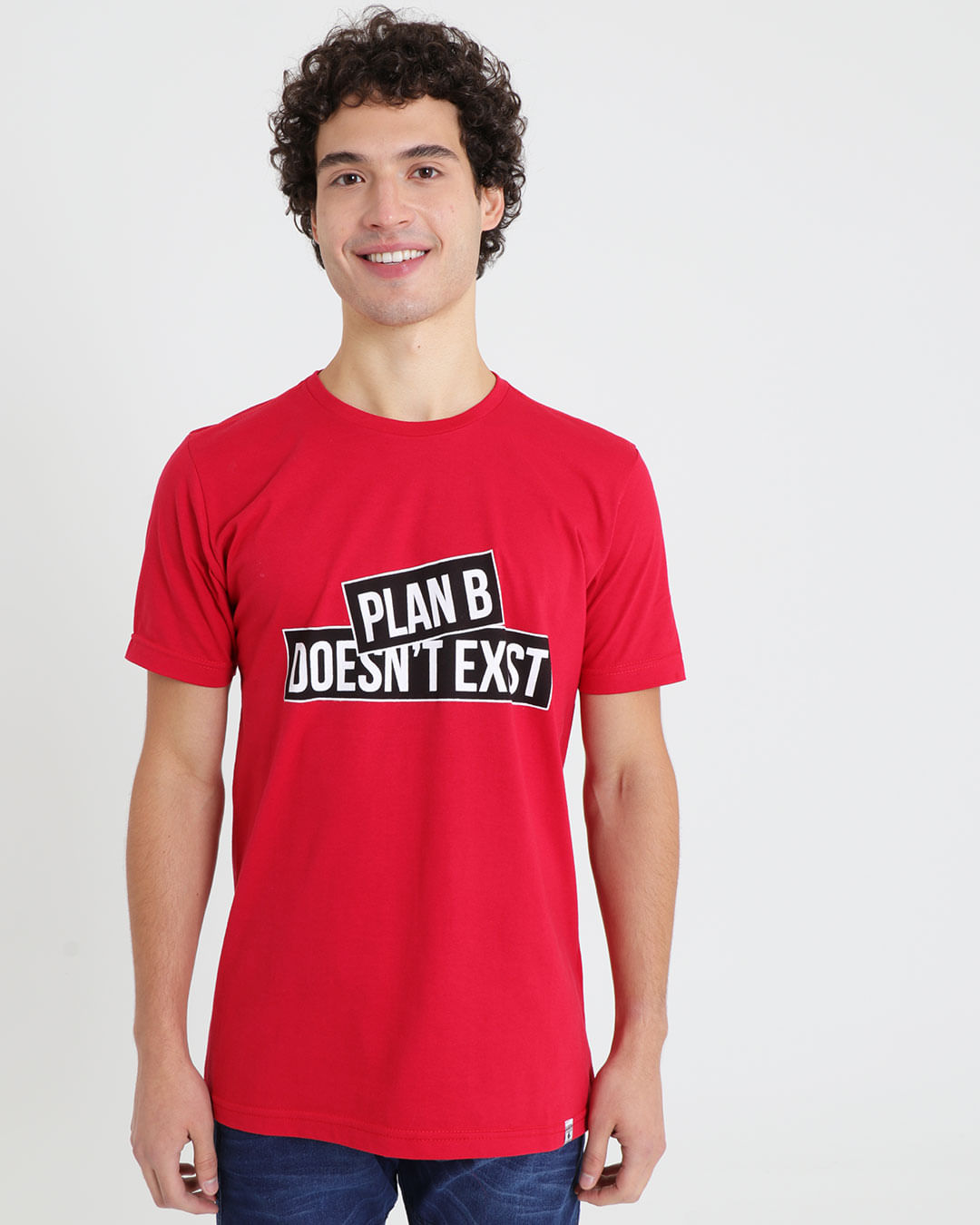 Camiseta-Masculina-Manga-Curta-Estampada-Plan-B-Vermelha