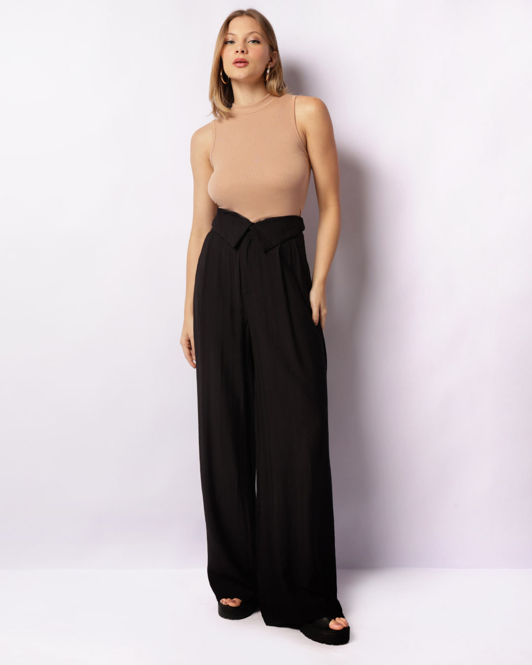 Calça Feminina Wide Leg Alfaiataria Preta