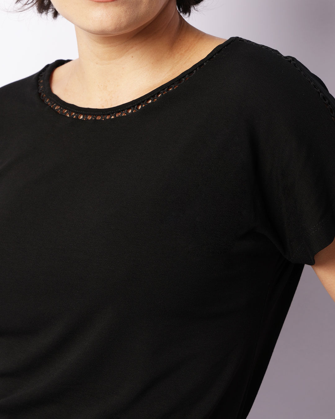 Blusa-Mc-Visco-Det-Entremeio-Pl327-Md---Preto