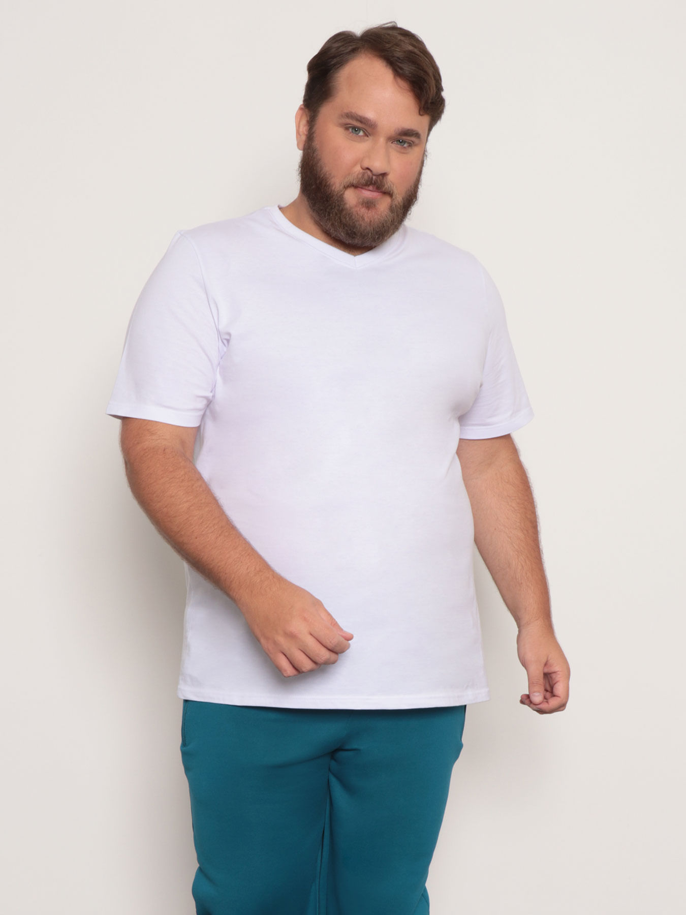 Camiseta Plus Size Masculina Básica Gola V Branca