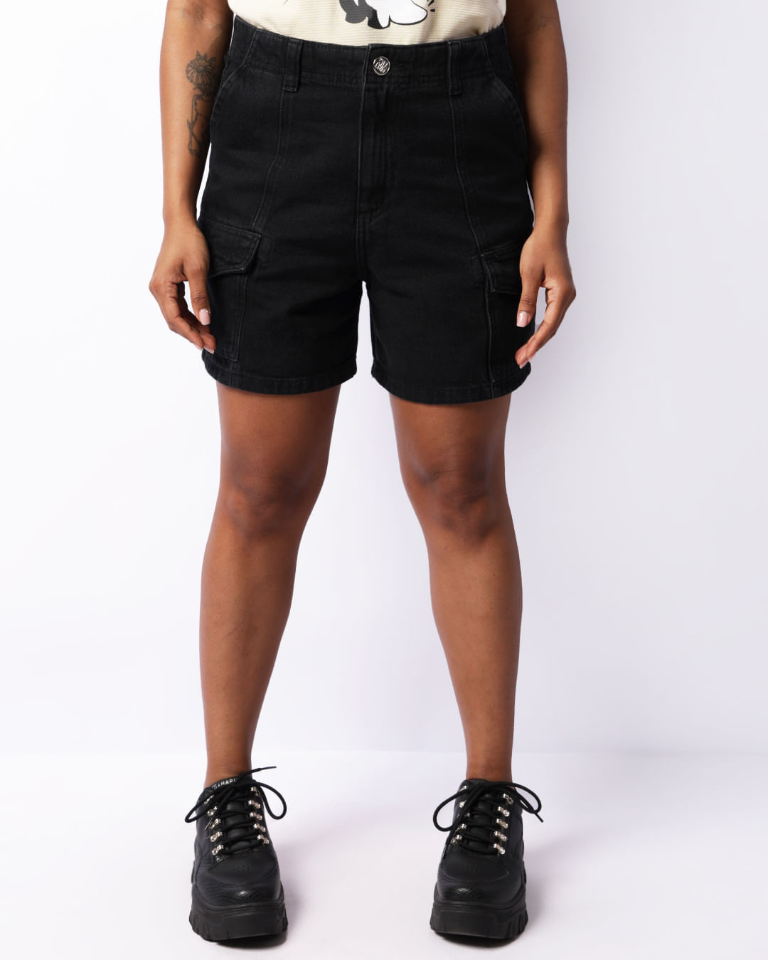 Shorts-Black-Jeans-Carpinteiro-223175---Black-Jeans-Escuro