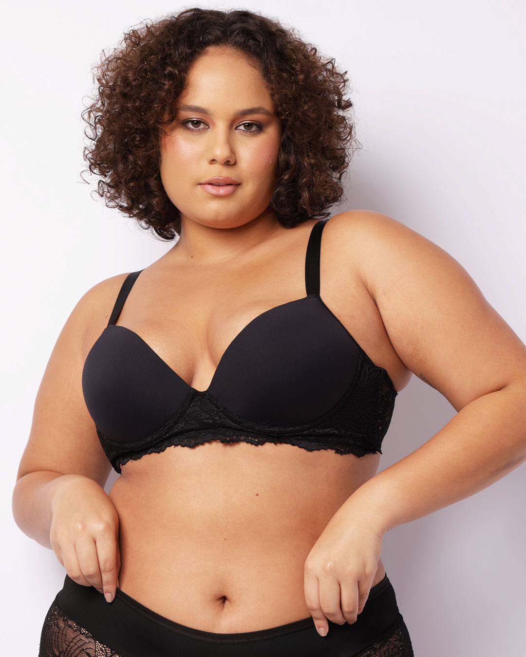 Sutiã Plus Size Feminino Com Base E Renda Preta