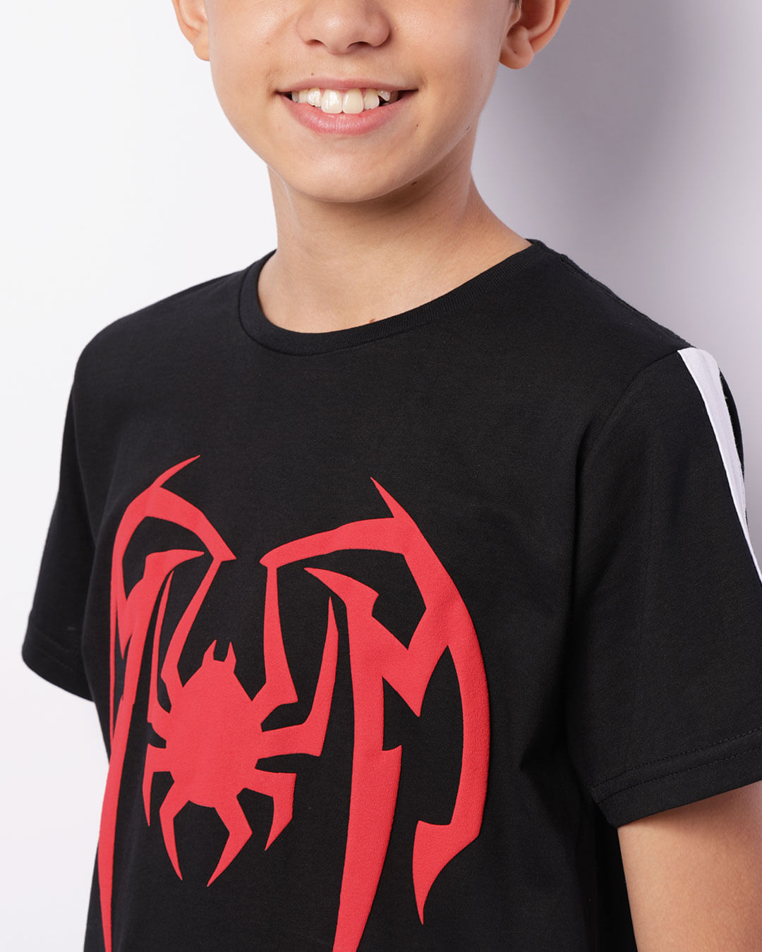 Camiseta-T39723-Mc-M-1016-Homem-Aranha---Preto