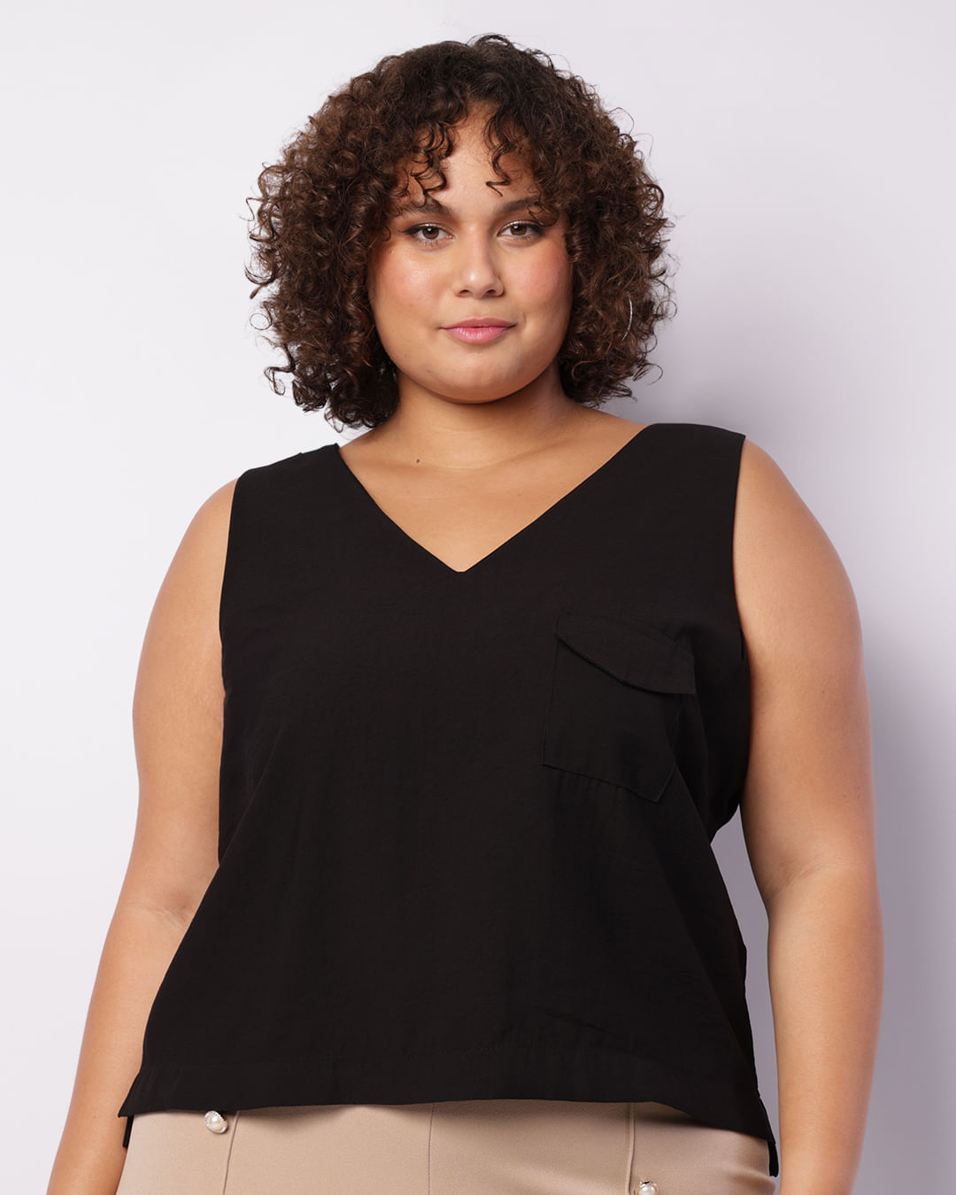 Regata Plus Size Feminina Viscose Com Bolso Preta