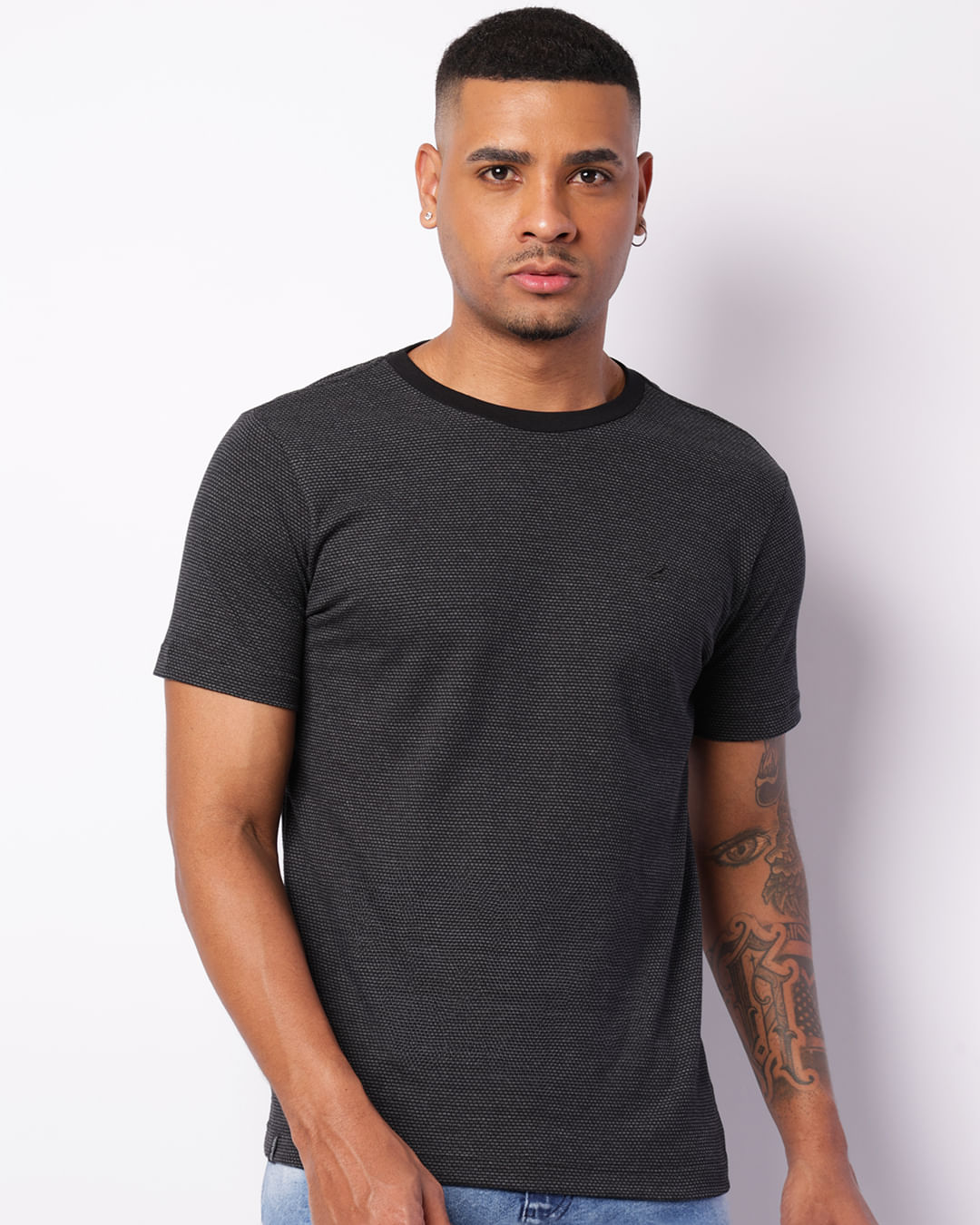 Camiseta-Comeia-C-Bordado-P1129-Preto---Preto