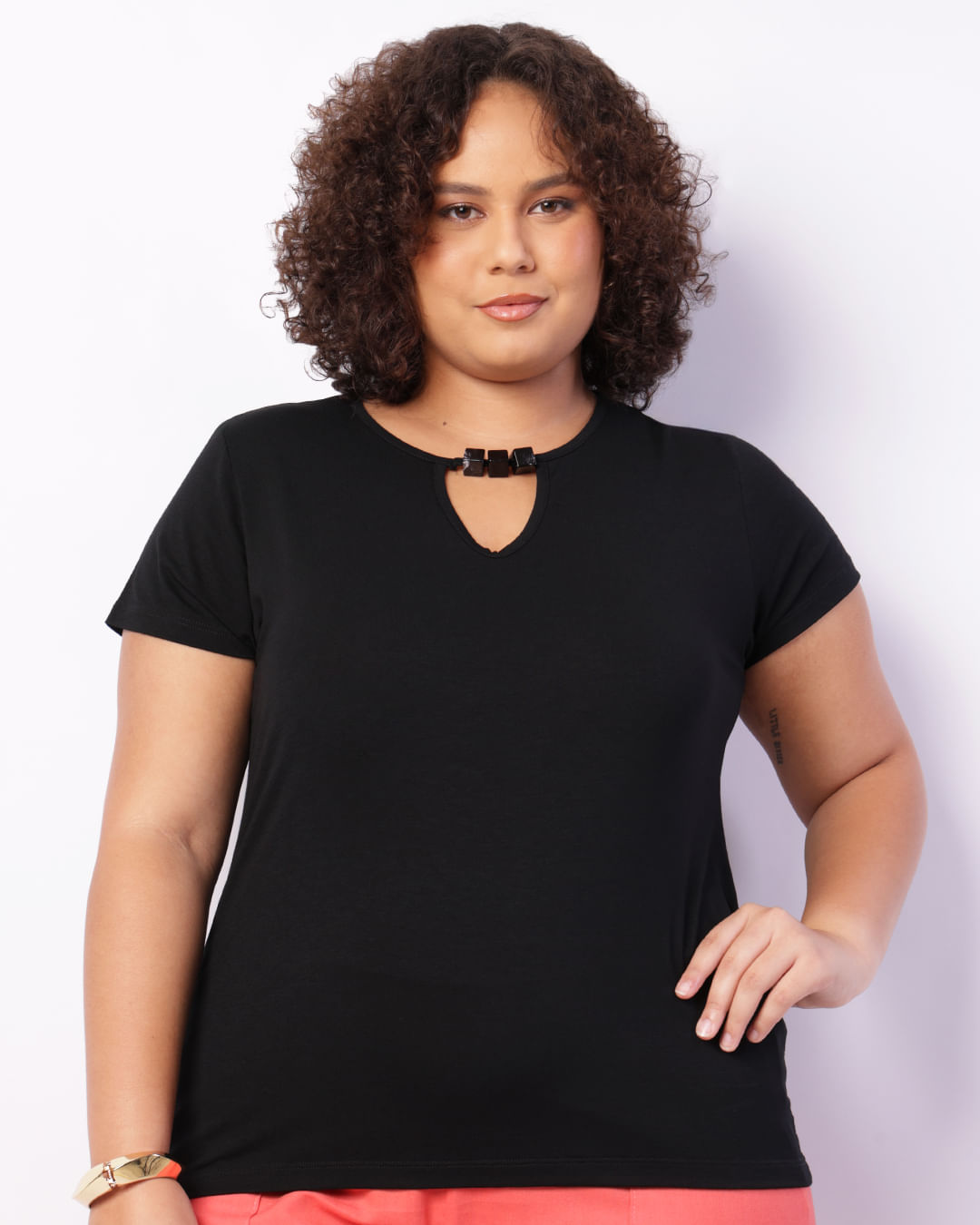 Blusa-40220-Mc-Caviamento-Decote---Preto