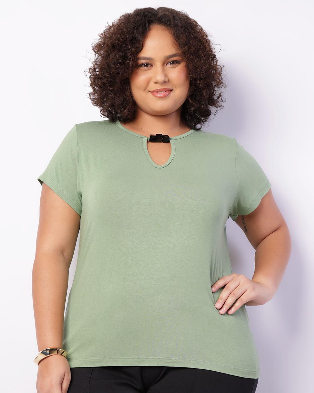 Blusa-40220-Mc-Caviamento-Decote---Verde