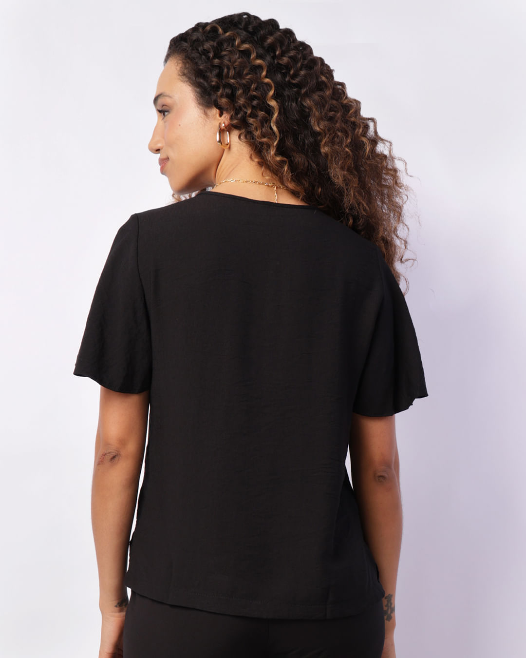 Blusa-Gola-V-Pesp-Spanish-230045---Preto