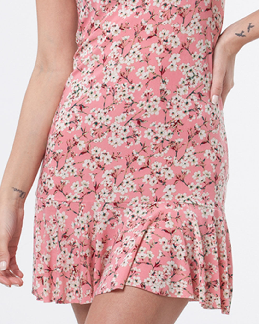 Vestido-Feminino-Estampa-Floral-Babado-Rosa