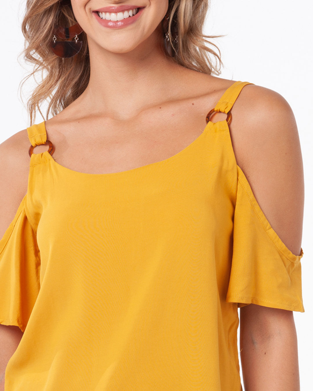 Blusa-Feminina-Open-Shoulder-Detalhe-Argolas-Mostarda