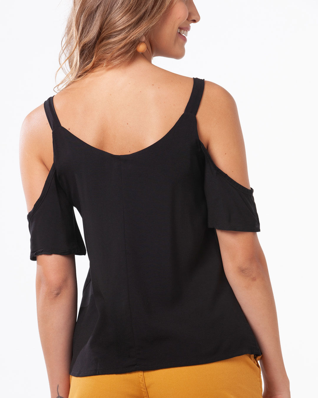 Blusa-Feminina-Open-Shoulder-Detalhe-Argolas-Preta