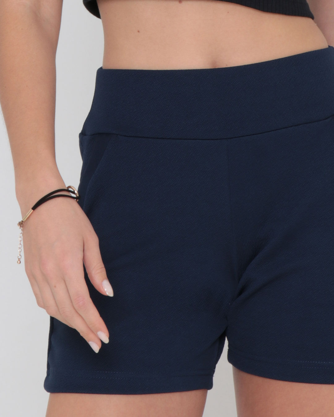 Short-Feminino-Curto-Liso-Azul-Marinho