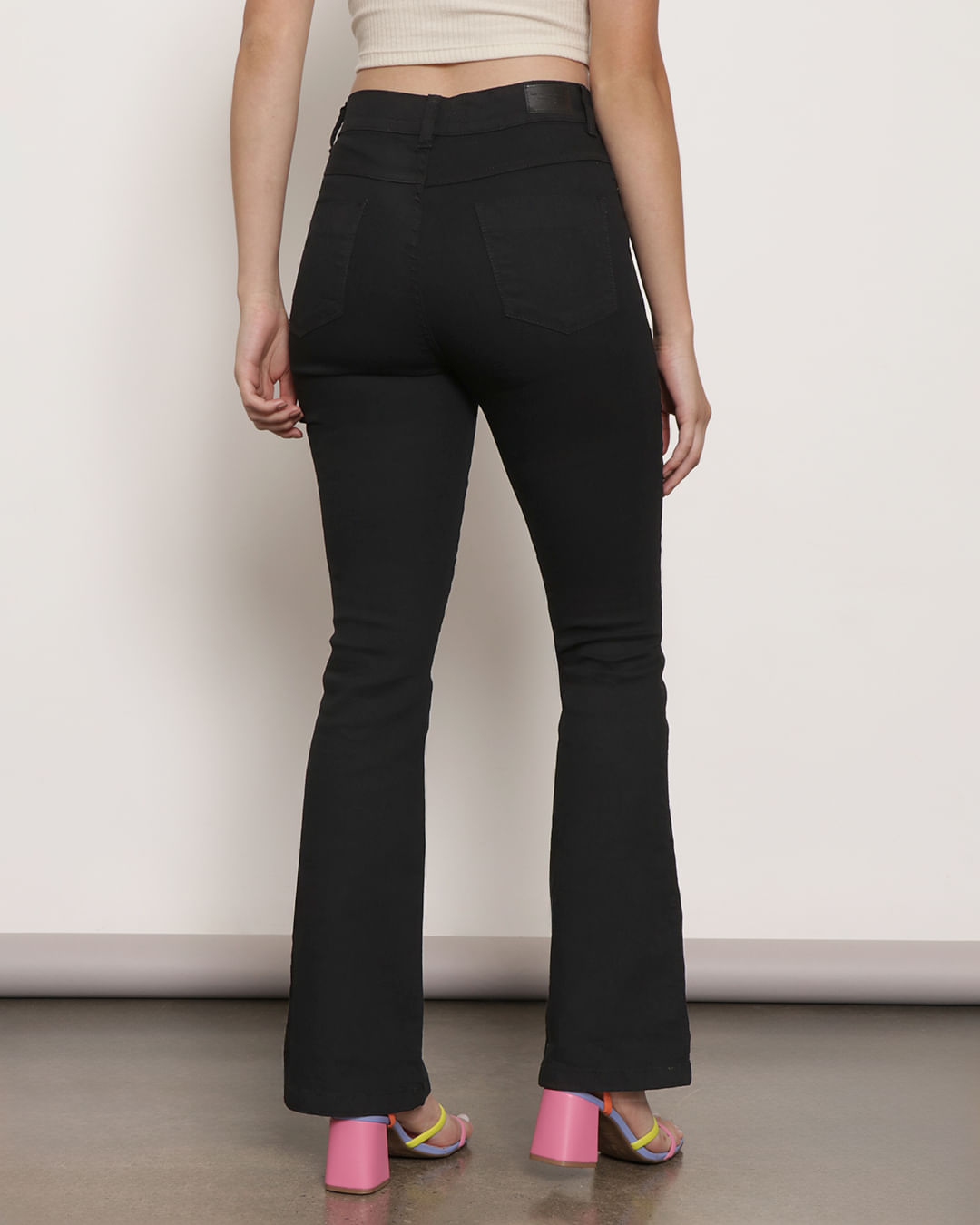Calca-Jeans-Feminina-Flare-Preta