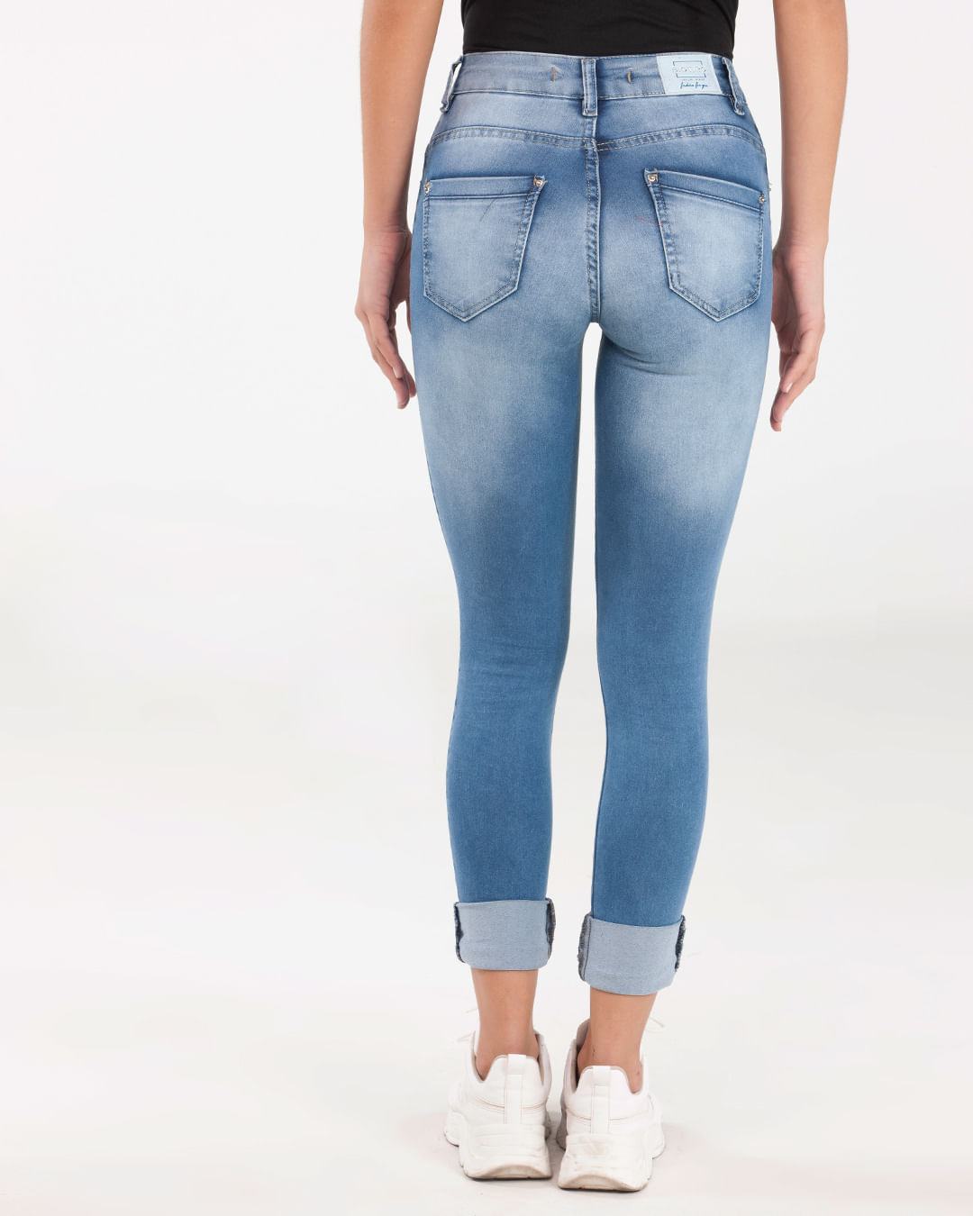 Calca-Jeans-Feminina-Cigarrete-Azul-Claro