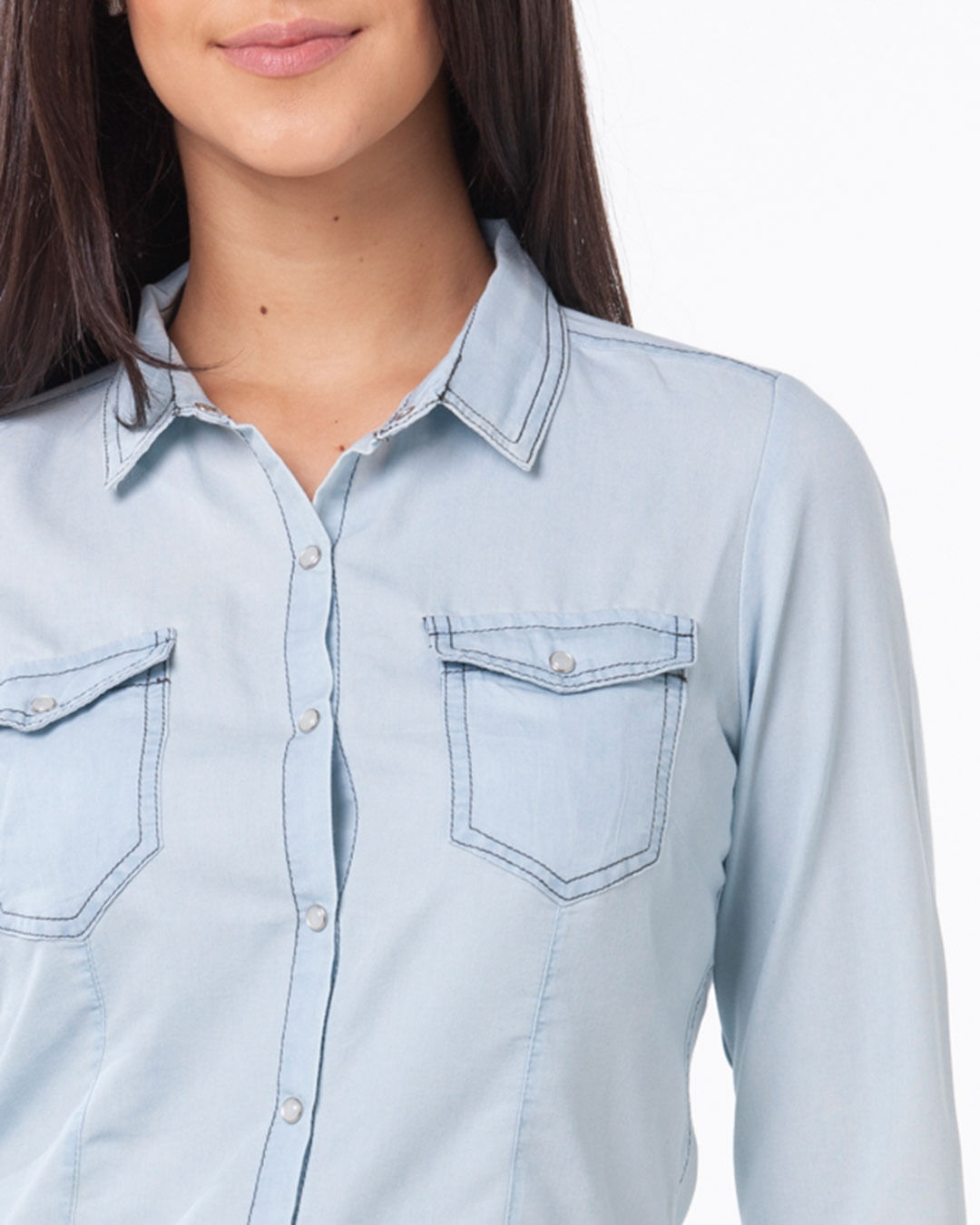 Camisa-Jeans-Feminina-Bolsos-Azul-Claro