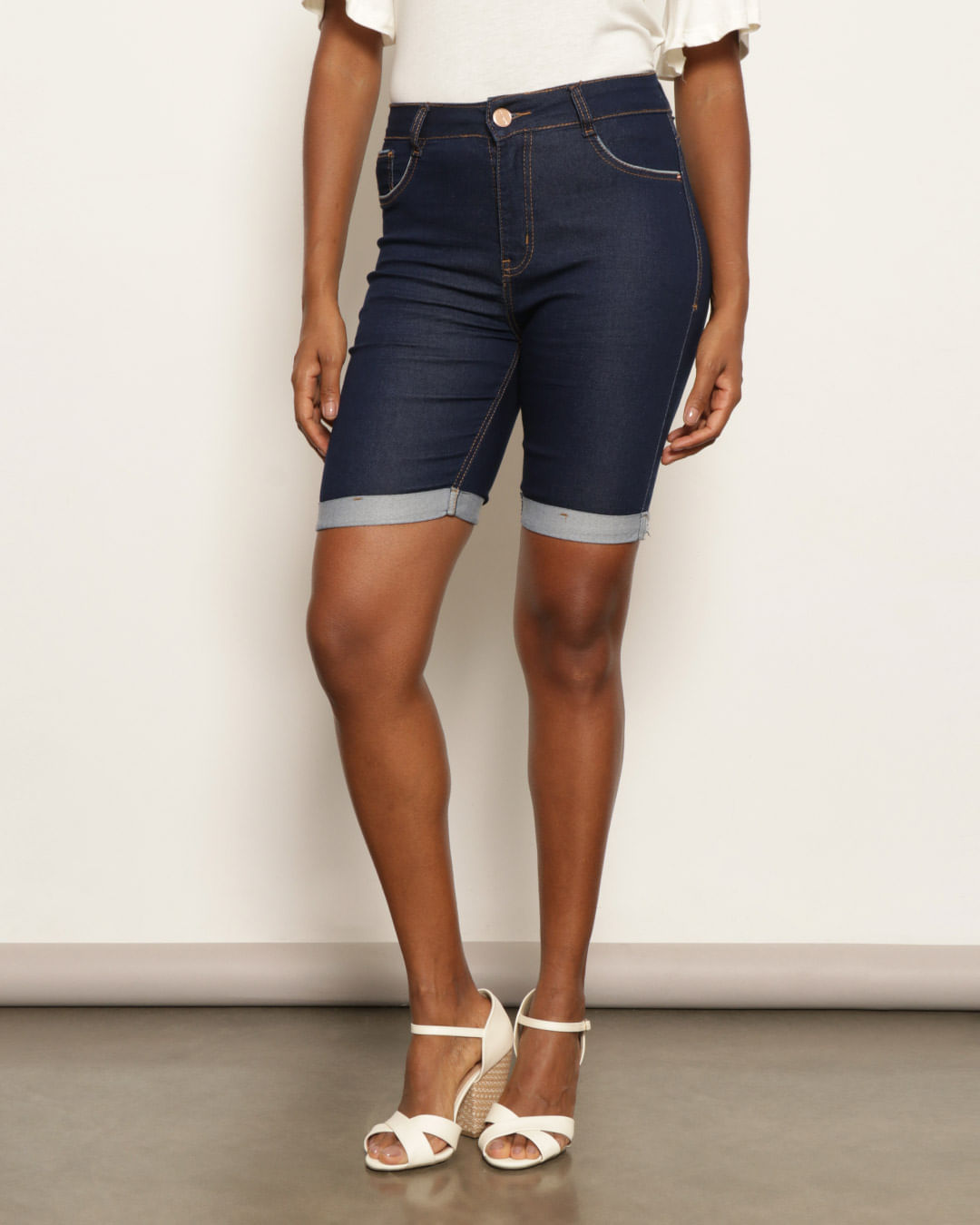 Bermuda-4658-Jeans-Esc-Barr-Dob-Fem---Blue-Jeans-Escuro