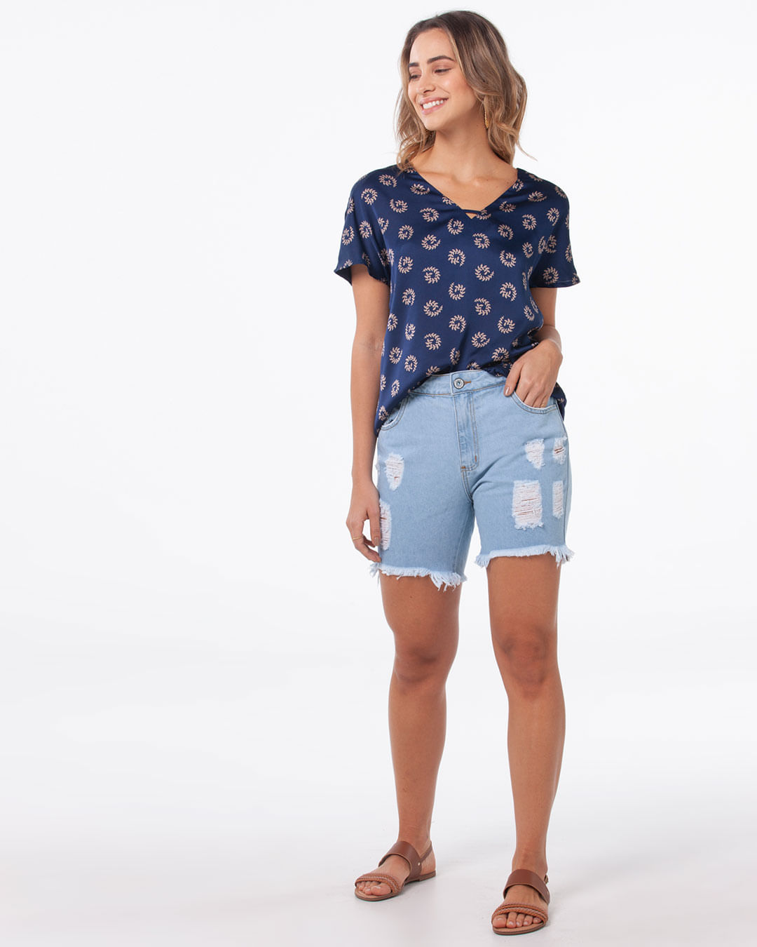 Short-Jeans-Feminino-Destroyed-Desfiado-Azul-Claro