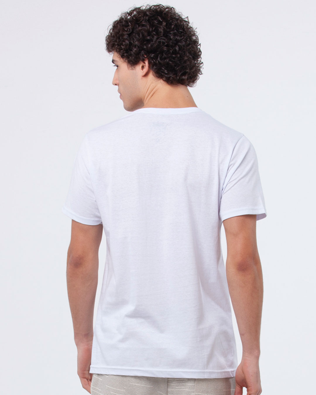 Camiseta-Masculina-Regular-Estampa-Rabisco-Branco