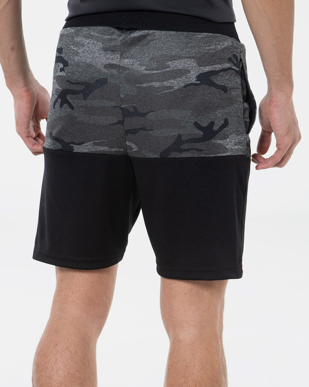 Bermuda-Masculina-Recorte-Camuflado-Preta