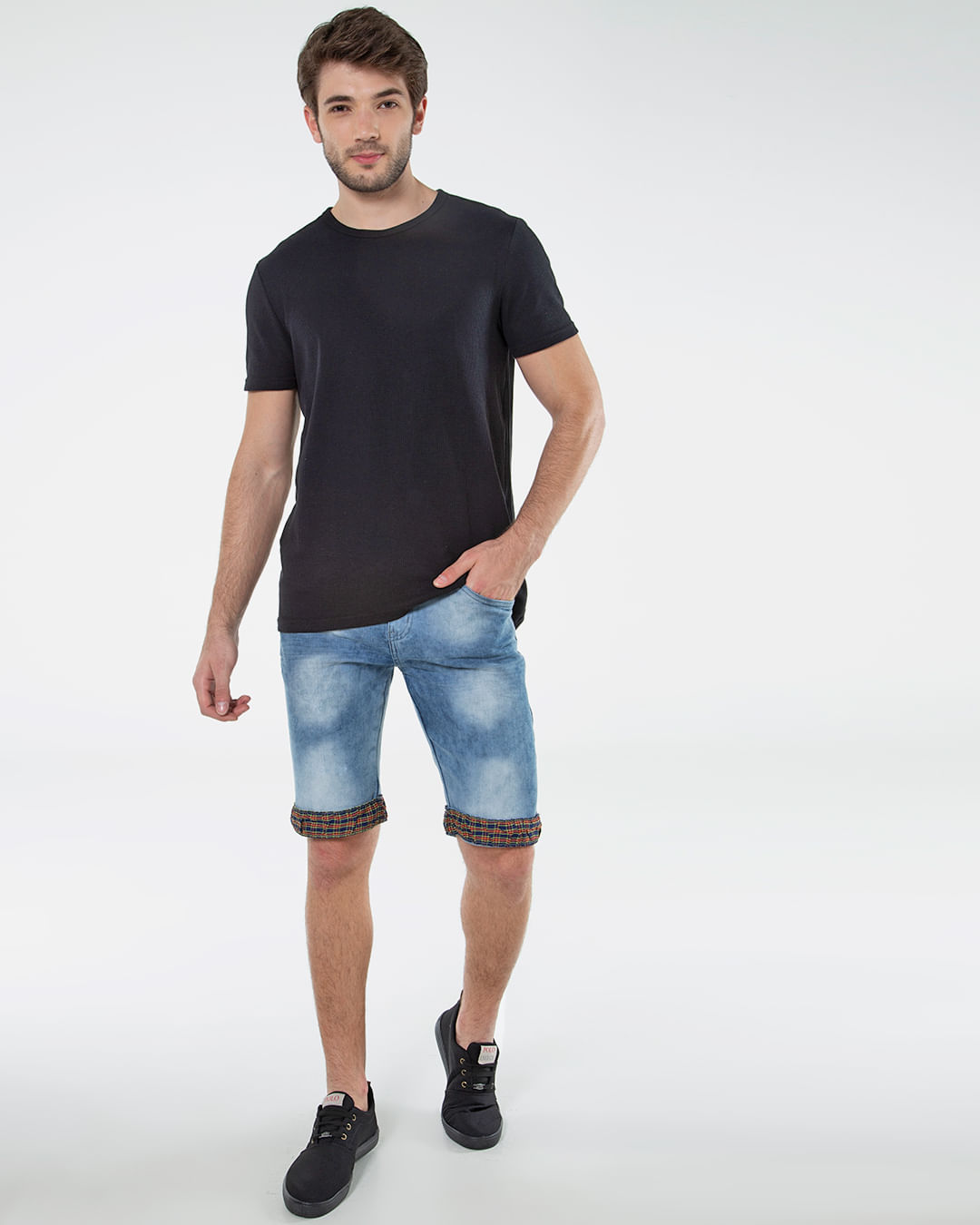 Bermuda-Jeans-Masculina-Barra-Xadrez-Azul-Claro