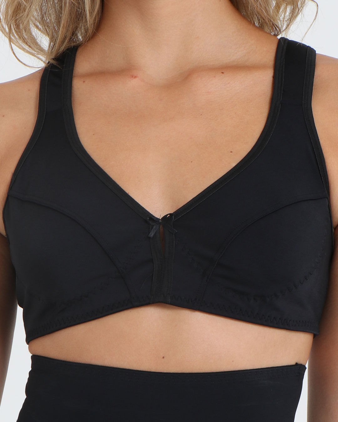 Sutia-Triangular-Liso-Preto