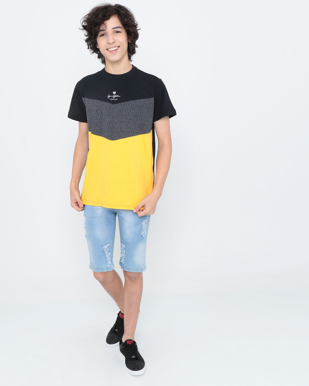 Camiseta-Juvenil-Recortes-Gangster-Preta