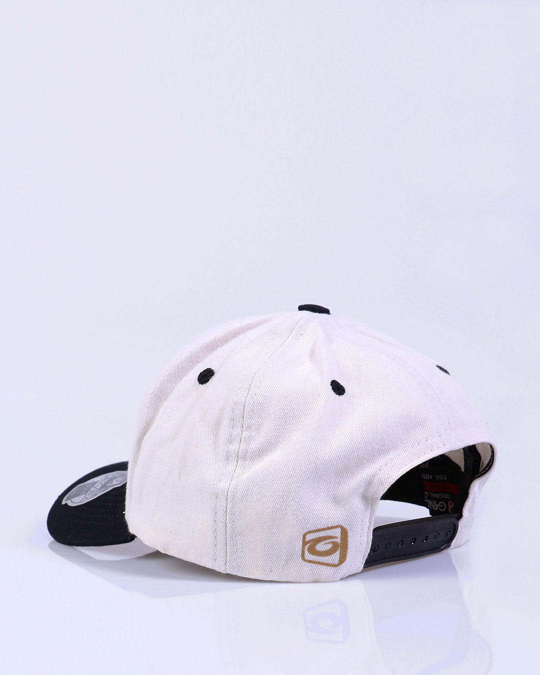 66242000018123offwhite3