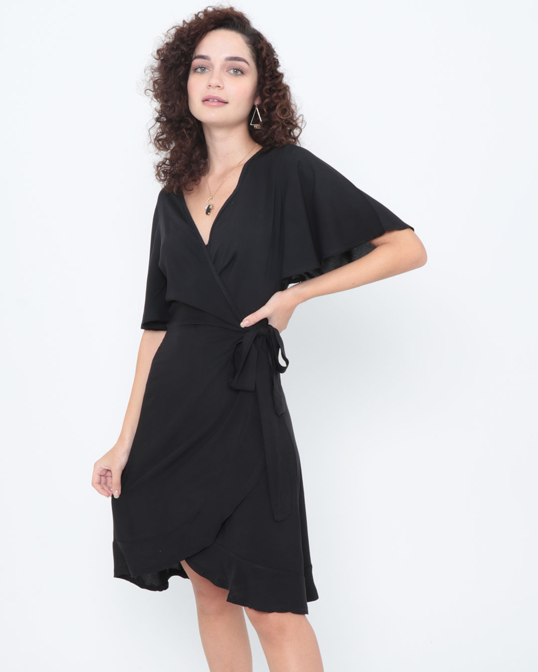 Vestido-Curto-Manga-Morcego-Transpassado-Preto