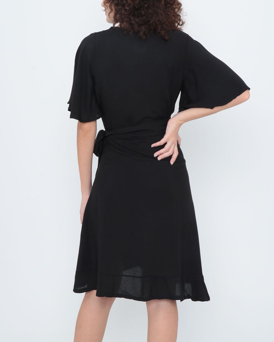 Vestido-Curto-Manga-Morcego-Transpassado-Preto