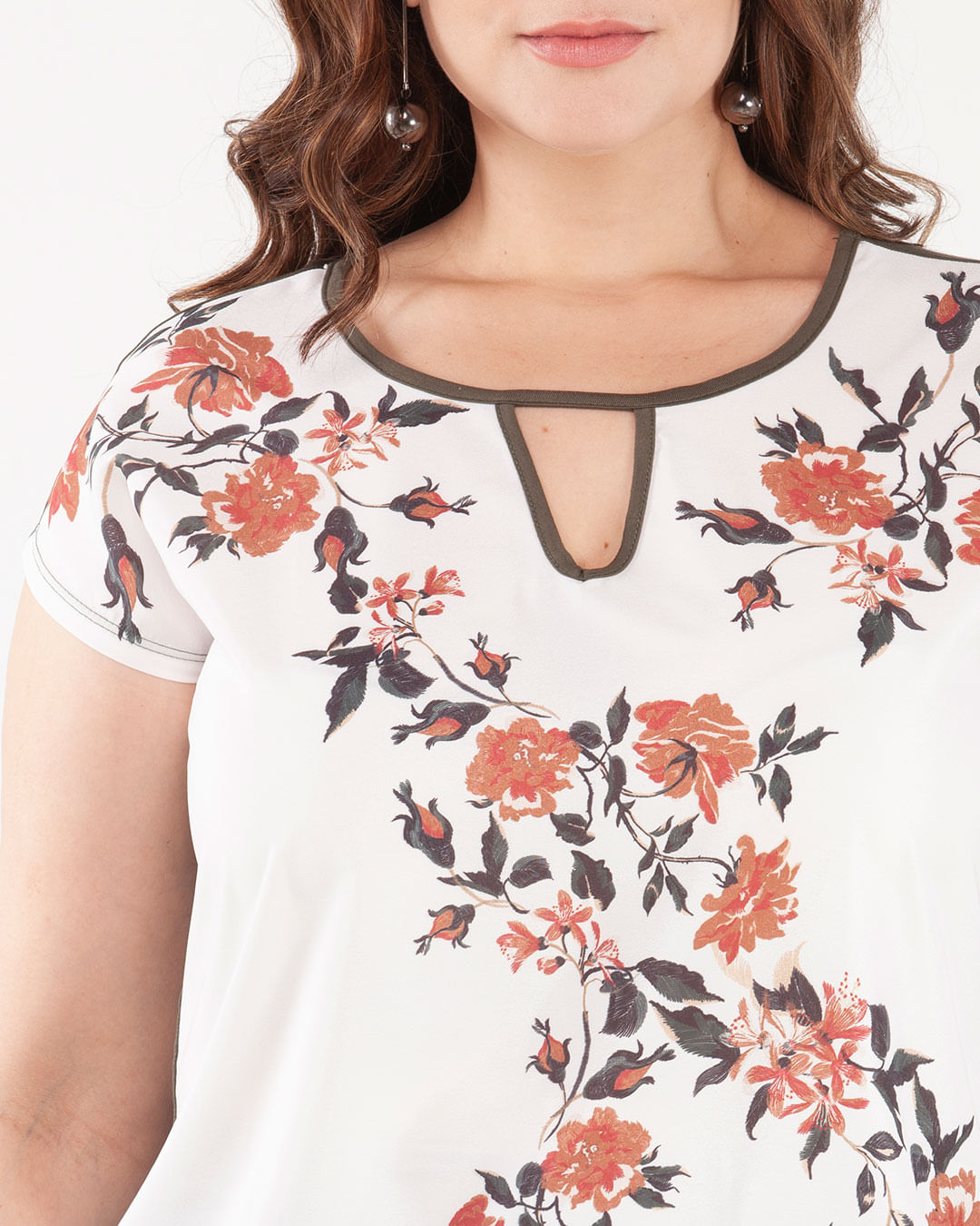 Blusa-Plus-Size-Estampa-Floral-Verde-Musgo