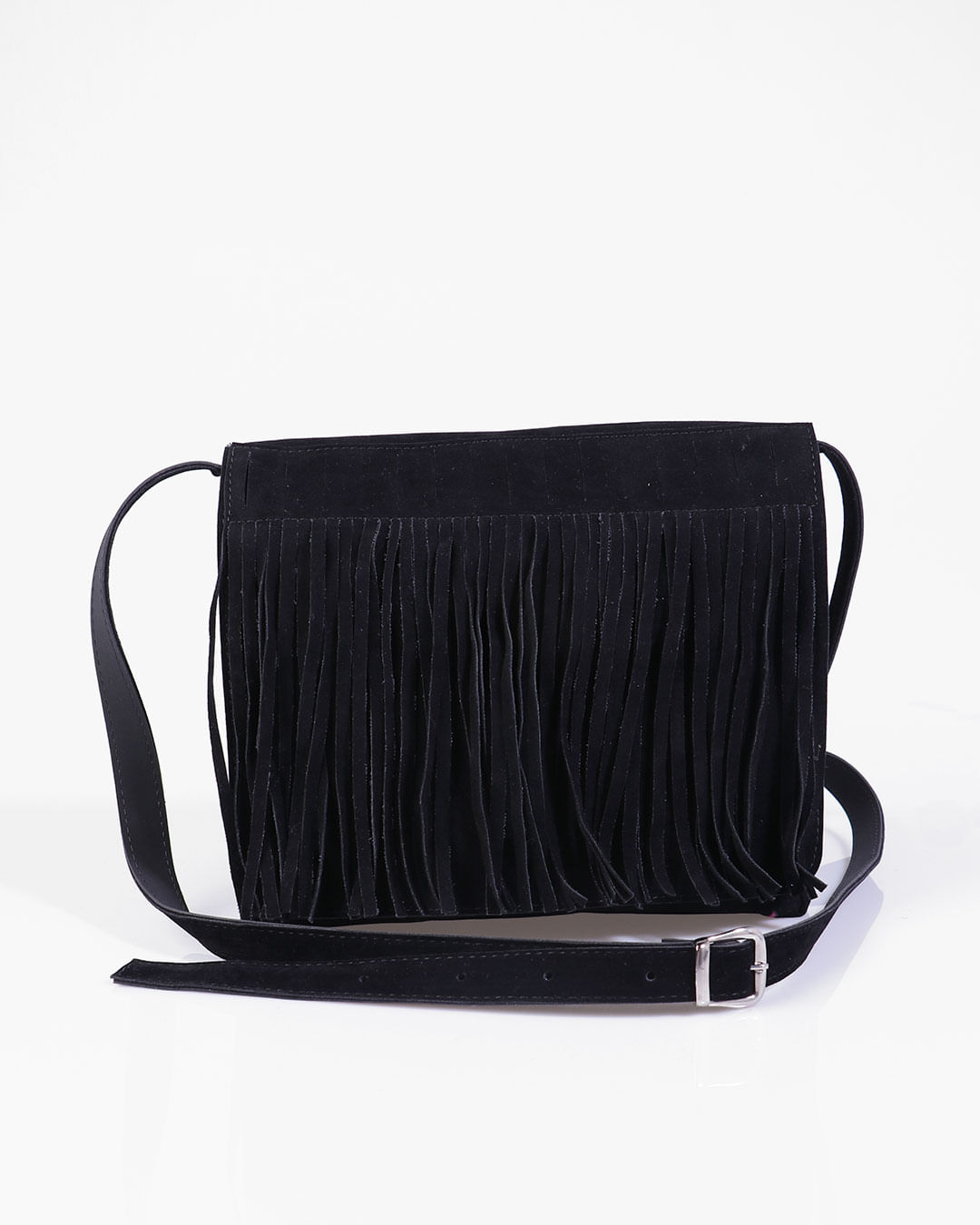 Bolsa-Transversal-Em-Camurca-Com-Franjas-Preta
