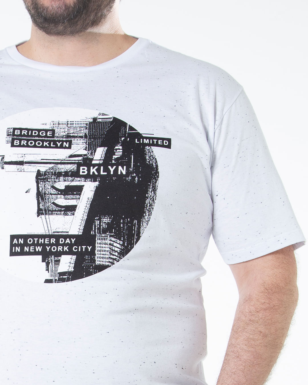 Camiseta-Plus-Size-Botone-Branco