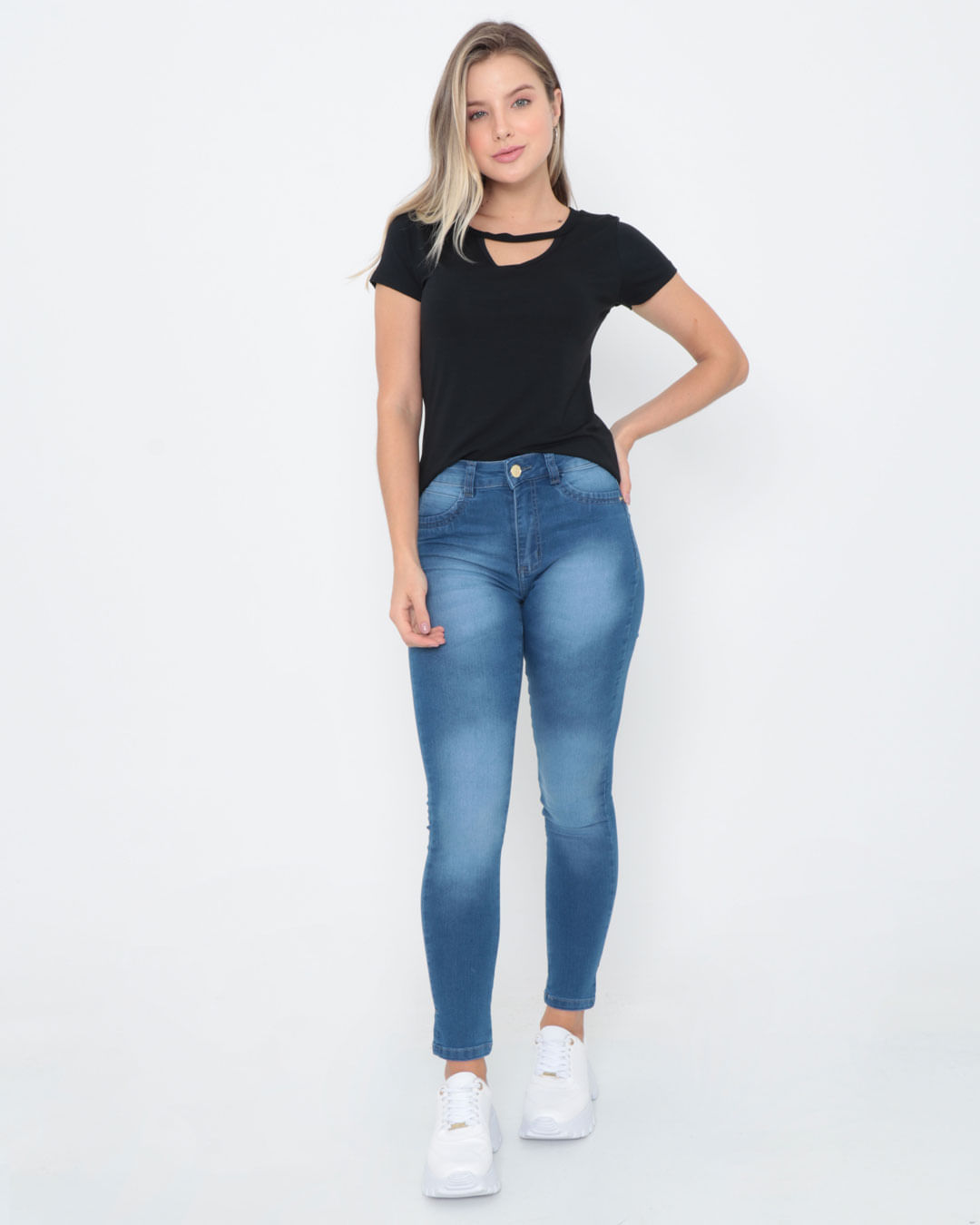 Blusa-Basica-Decote-Vazado-Preta