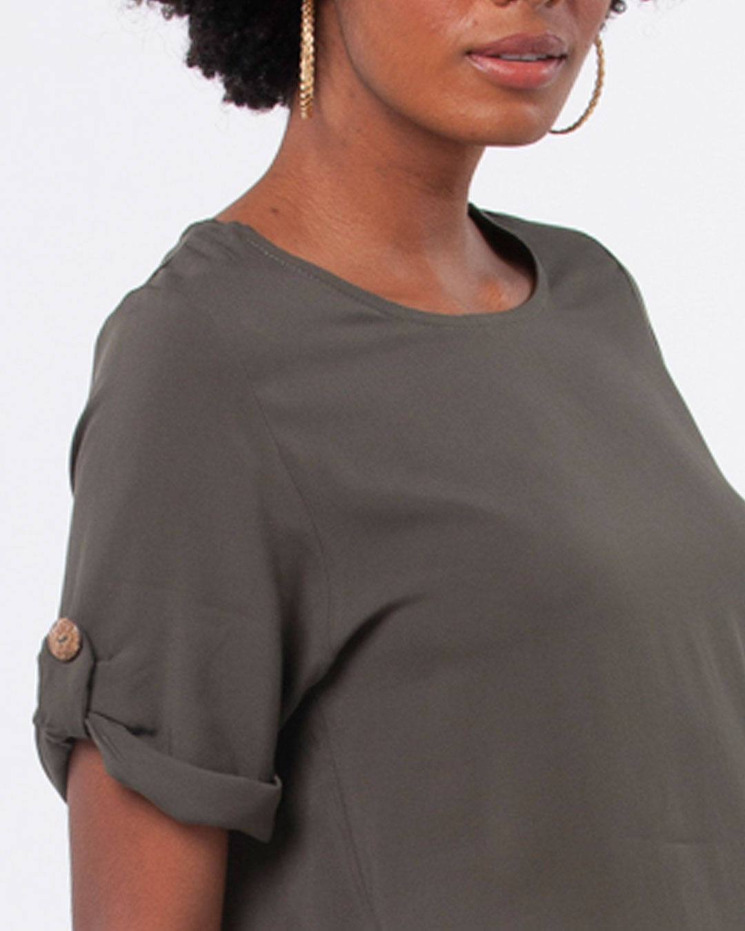 Blusa-Basica-Detalhe-Manga-Verde-Musgo