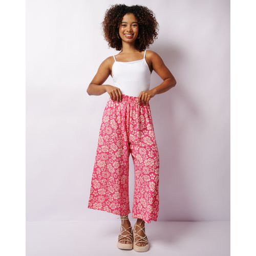 Calça Pantacourt Estampa Folhas Rosa
