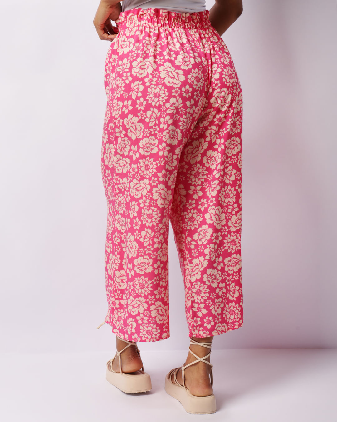 Calca-Pantacourt-Estampa-Folhas-Rosa