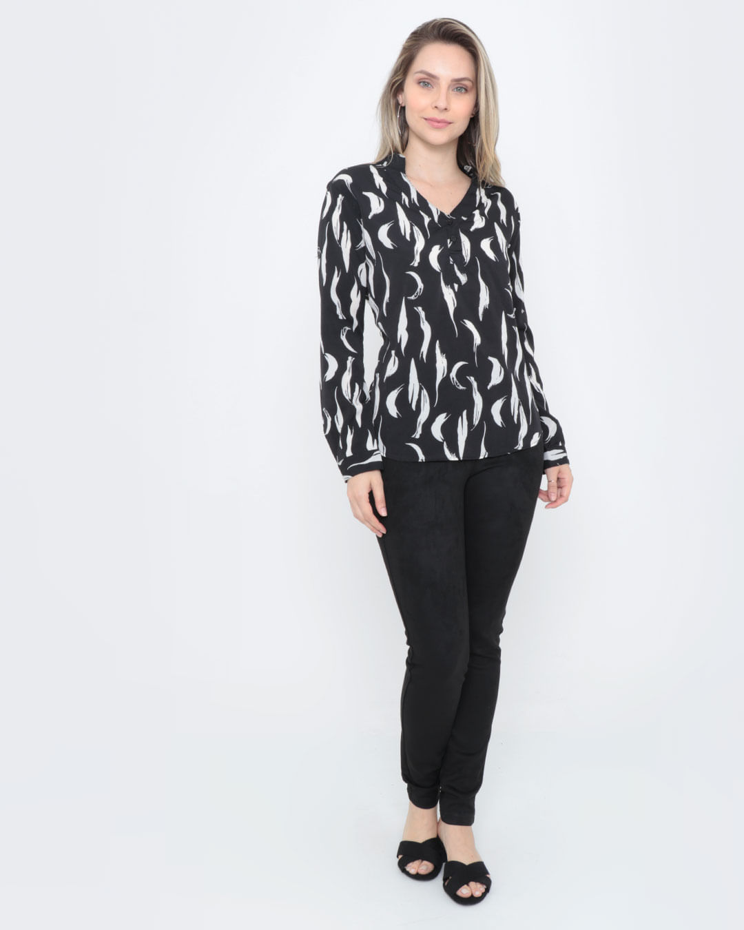 Calca-Feminina-Em-Suede-Preta