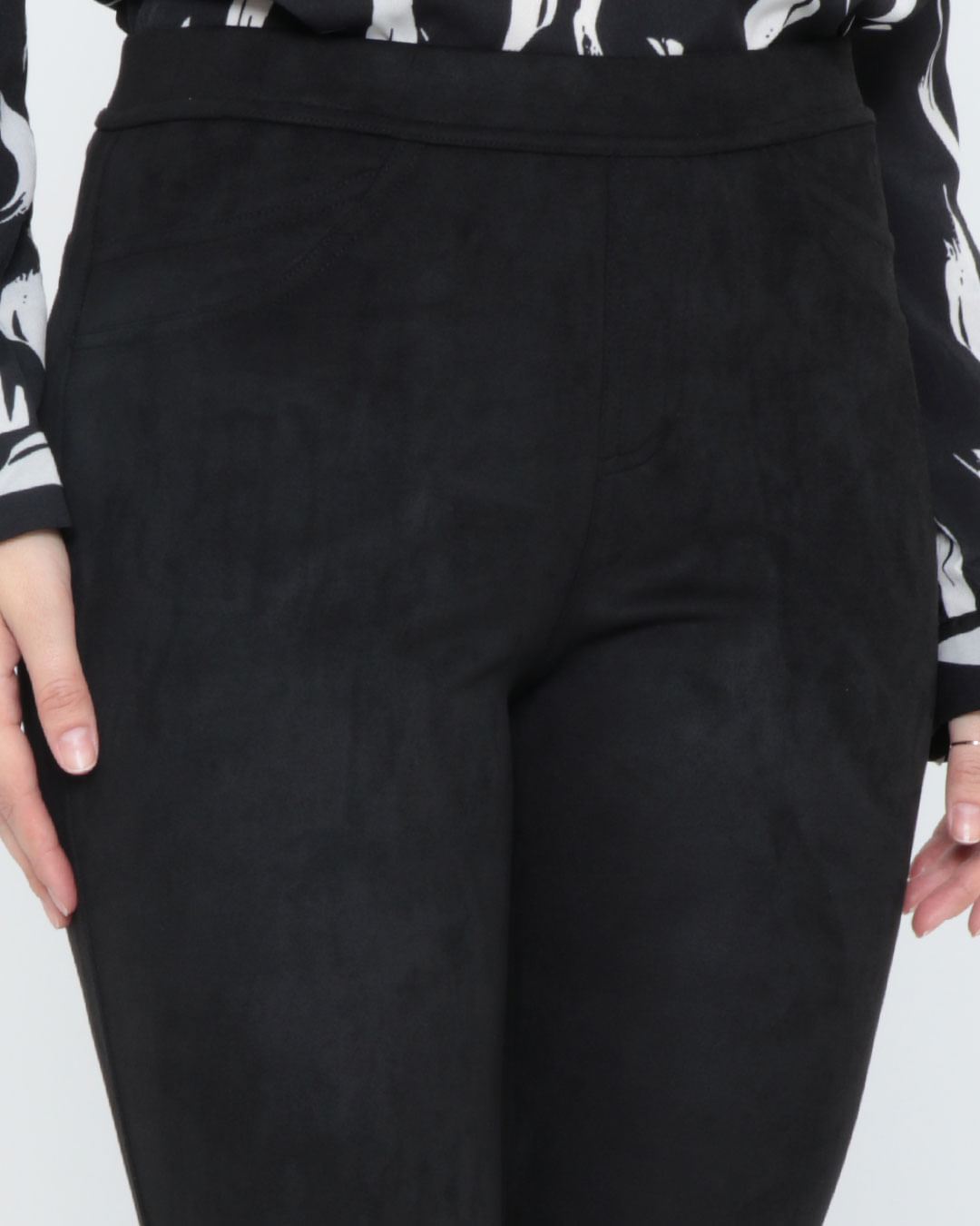 Calca-Feminina-Em-Suede-Preta