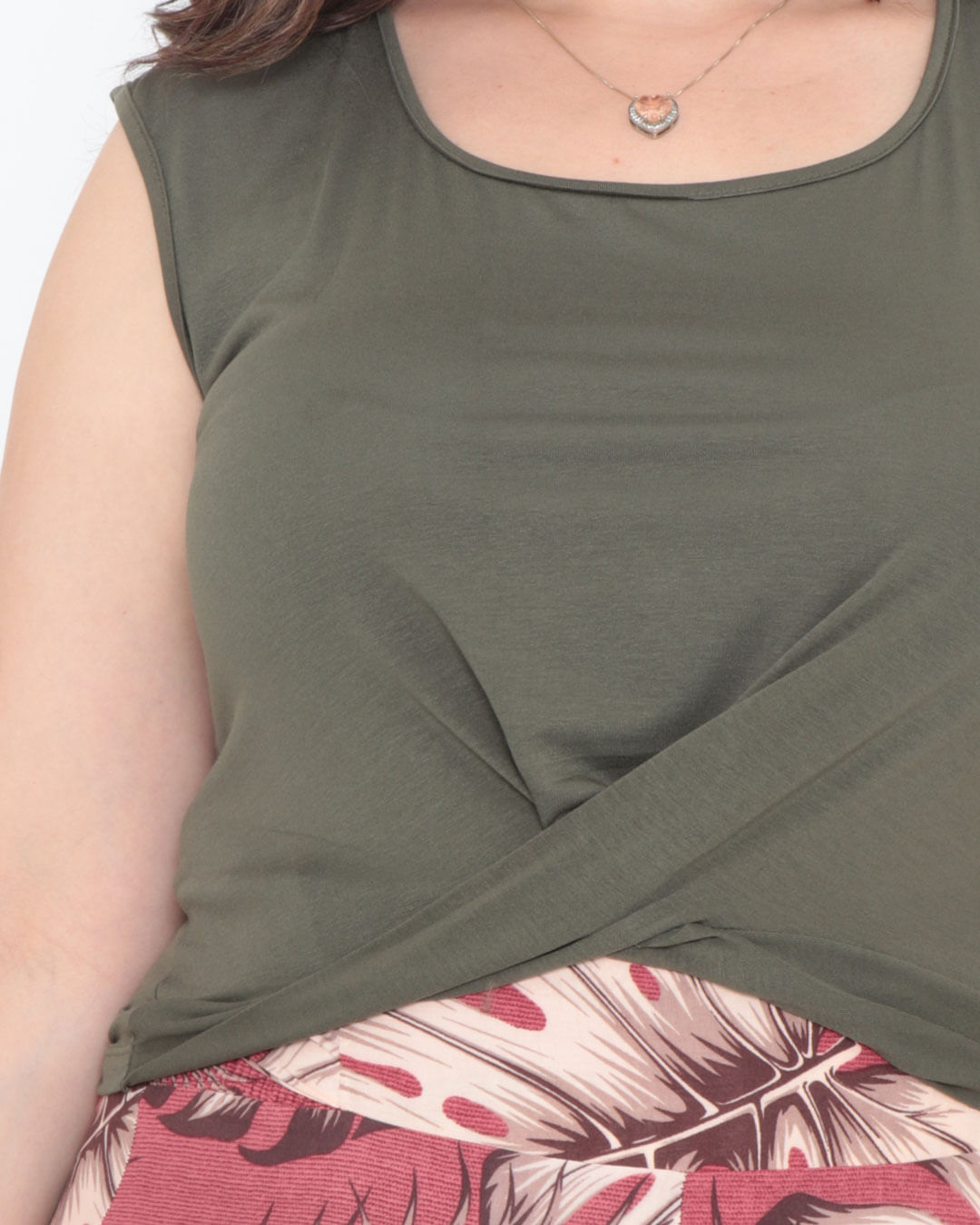Regata-Feminina-Plus-Size-Transpassada-Verde-Militar