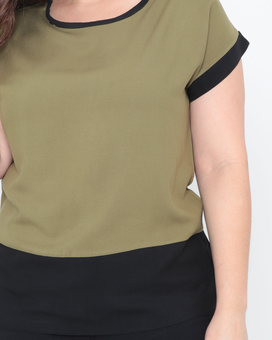 Blusa-Plus-Size-Manga-Curta-Recorte-Verde