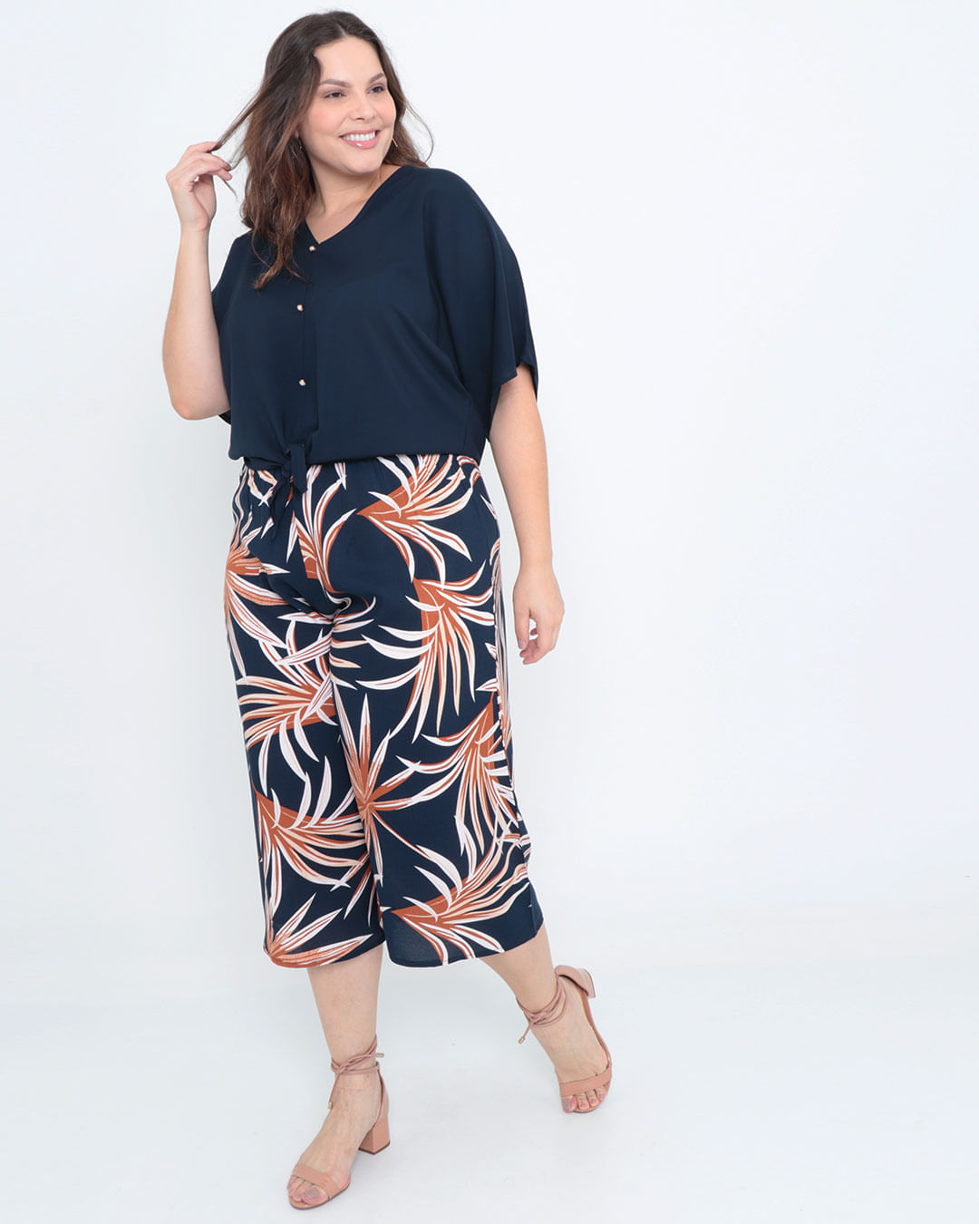 Calca-Feminina-Pantacourt-Plus-Size-Floral-Marinho