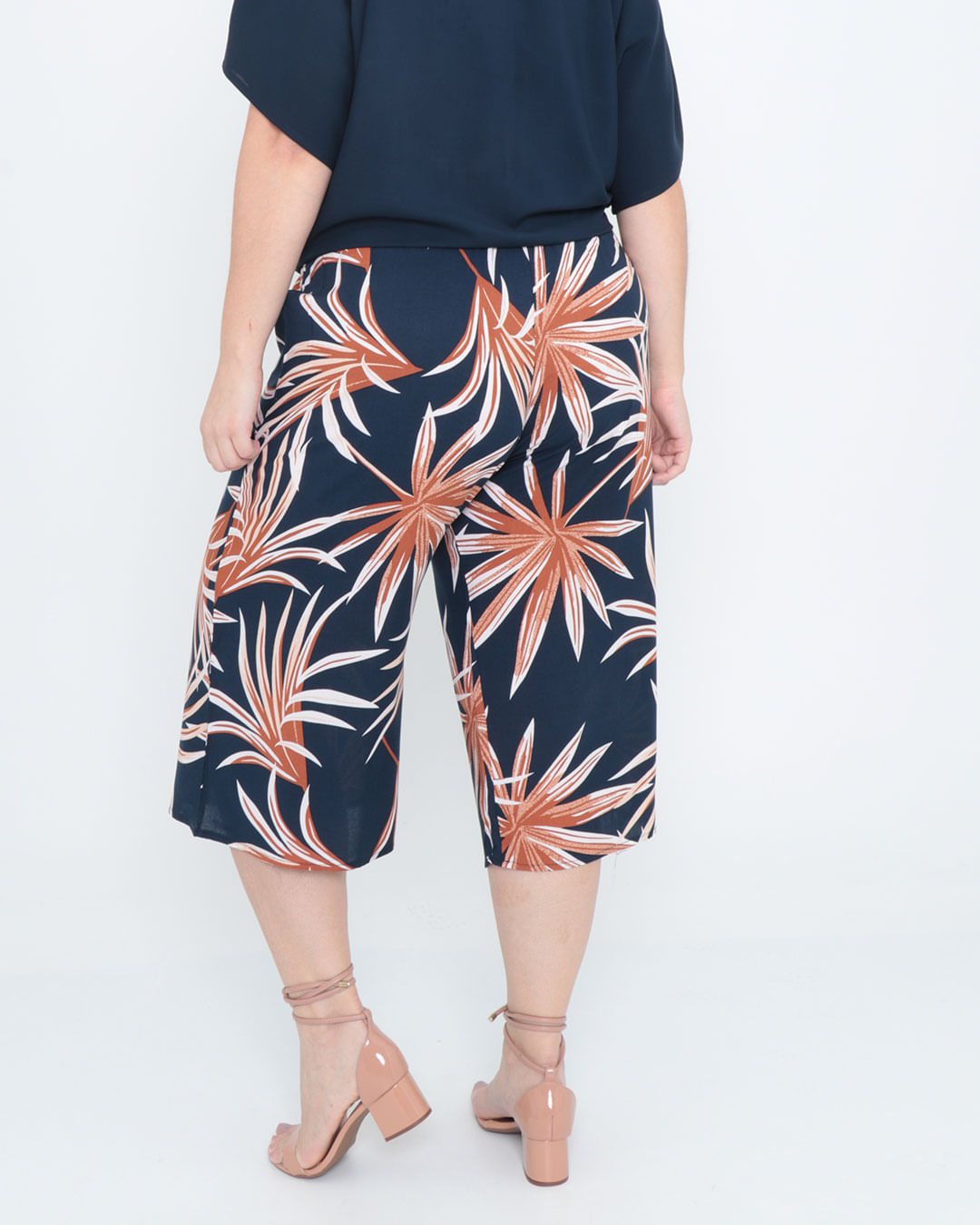 Calca-Feminina-Pantacourt-Plus-Size-Floral-Marinho