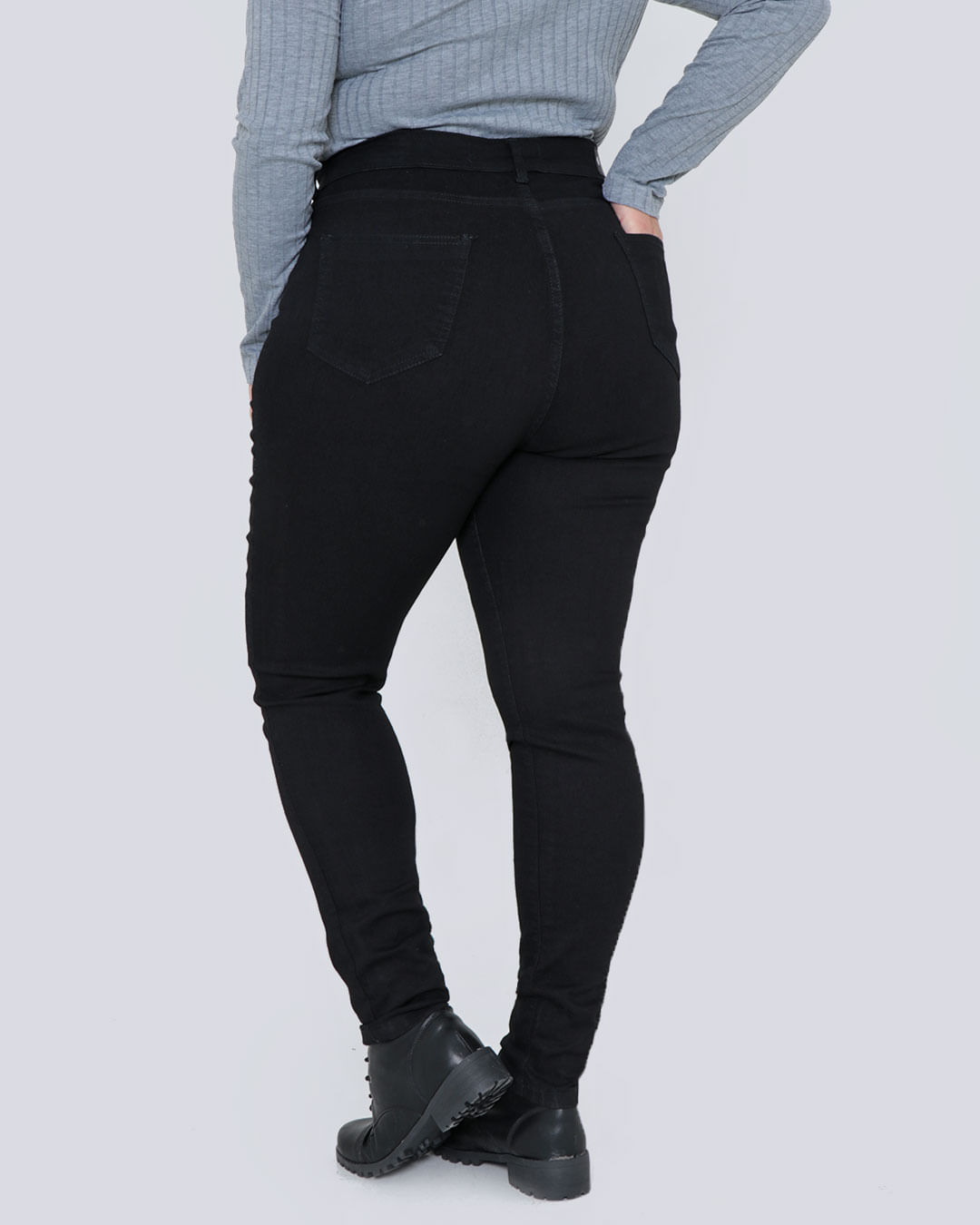 13321000203037blackjeansmedio3