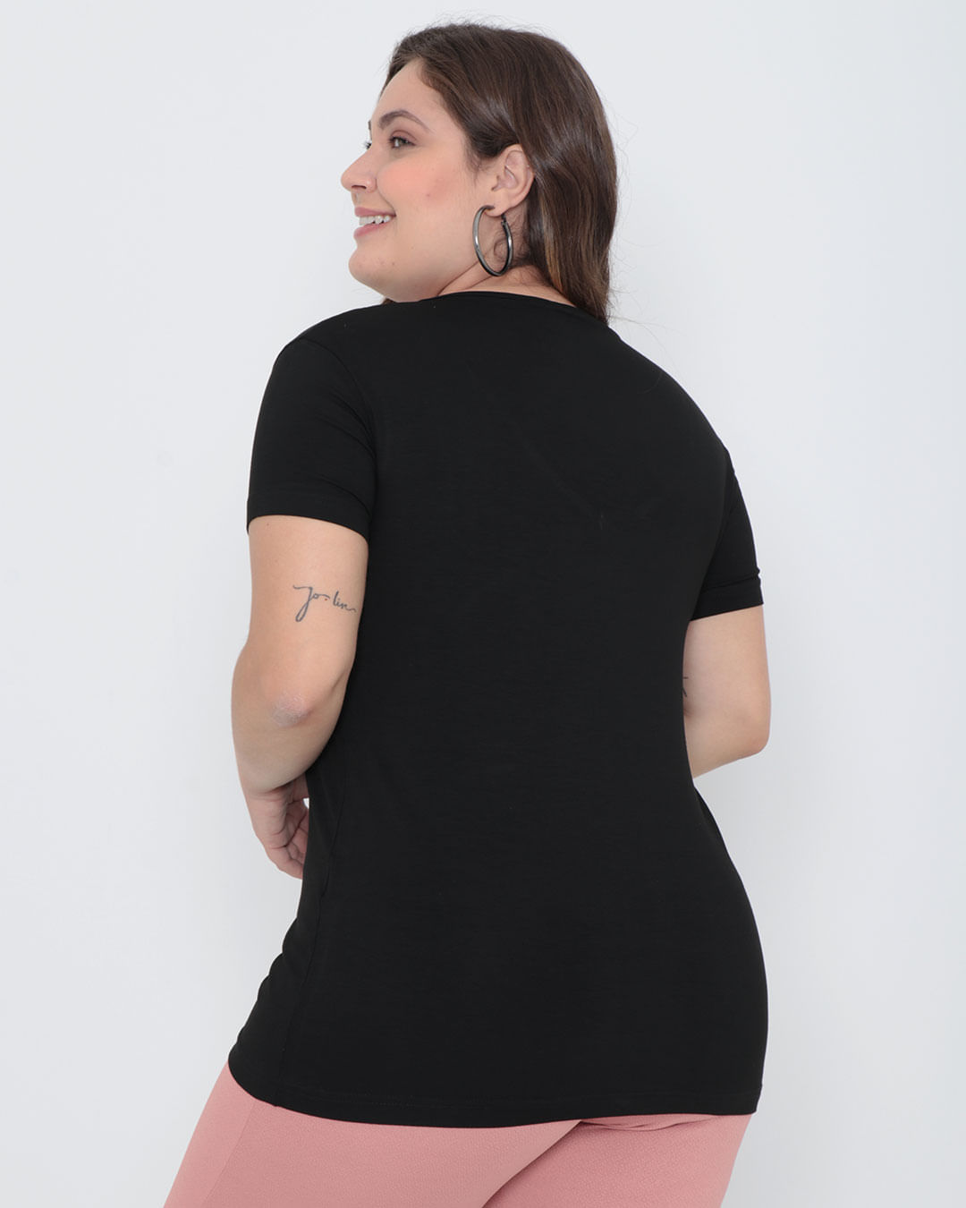 Blusa-Plus-Size-Manga-Curta-Estampada-Preta