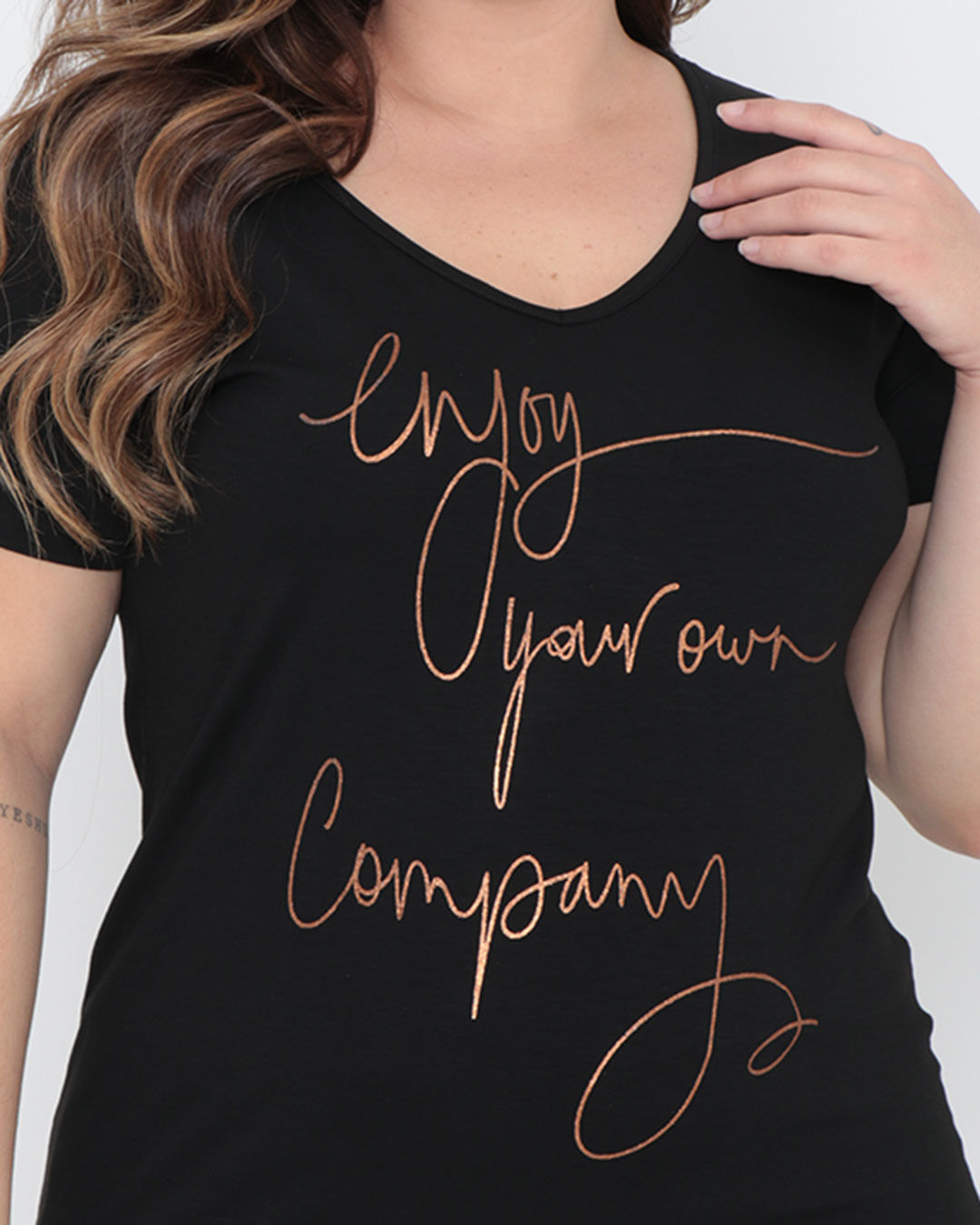Blusa-Plus-Size-Manga-Curta-Estampada-Preta
