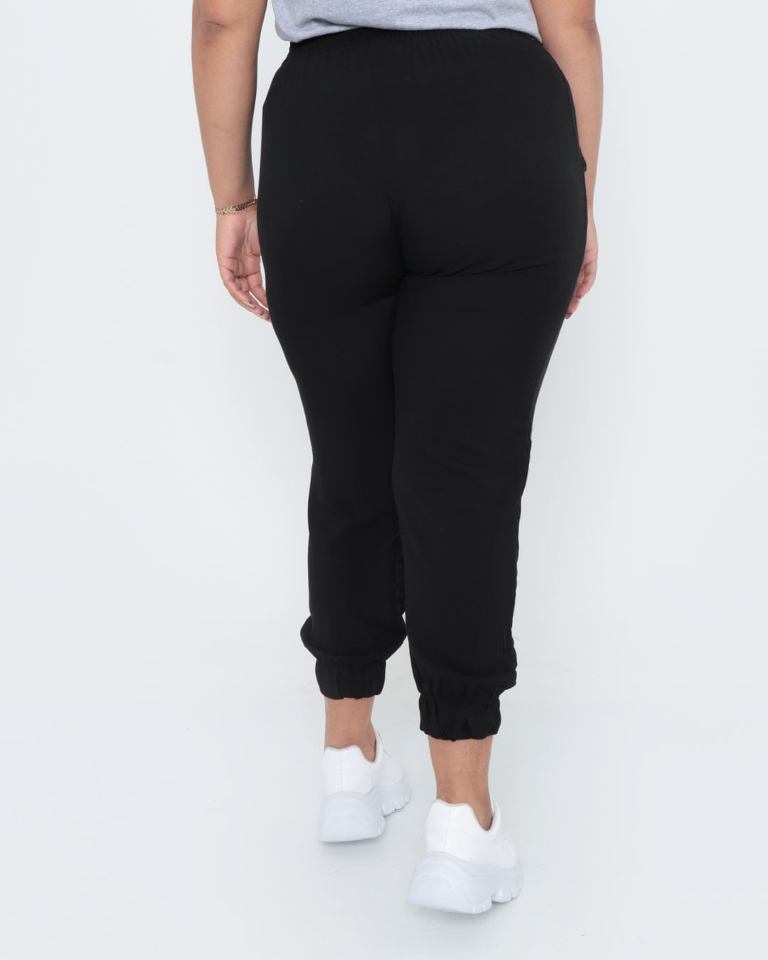 Calca-Feminina-Plus-Size-Jogger-Preta