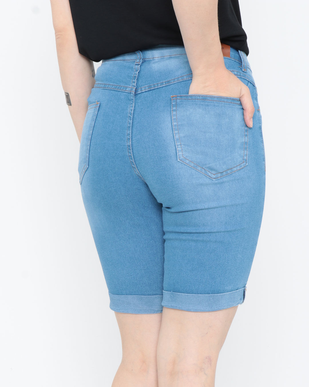 Bermuda-Jeans-Barra-Dobrada-Azul
