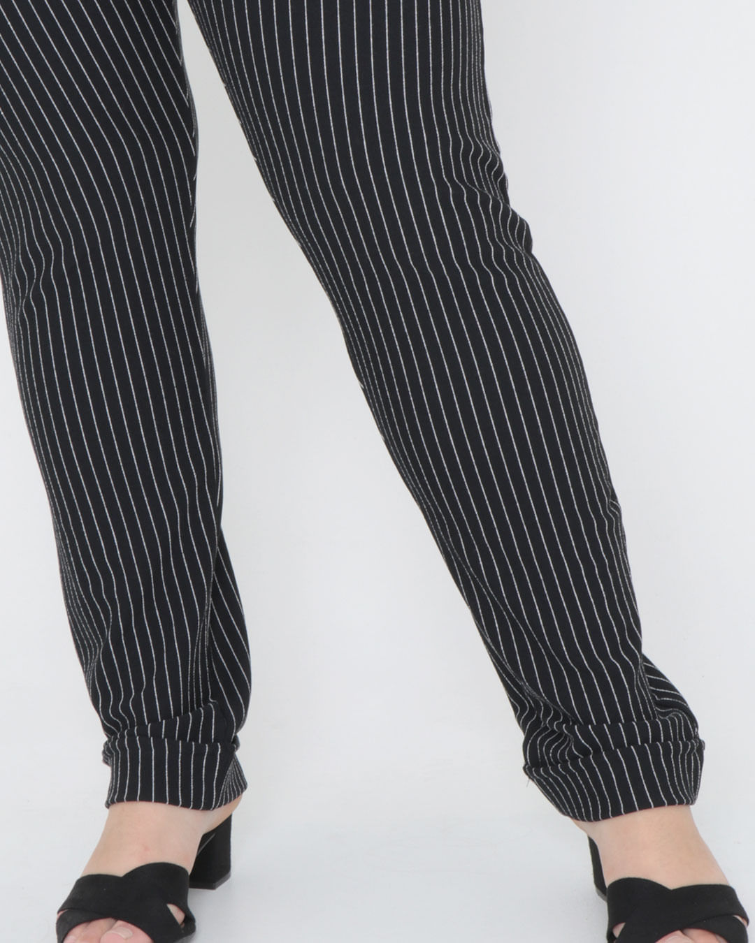 Calca-Feminina-Plus-Size-Listrada-Preta