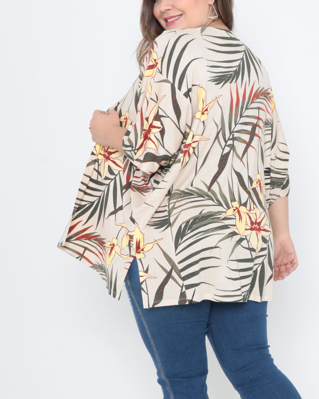 Capa-Plus-Size-Kimono-Floral-Bege