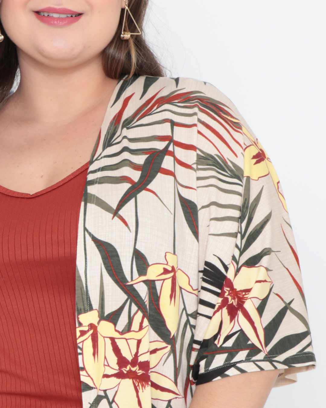Capa-Plus-Size-Kimono-Floral-Bege
